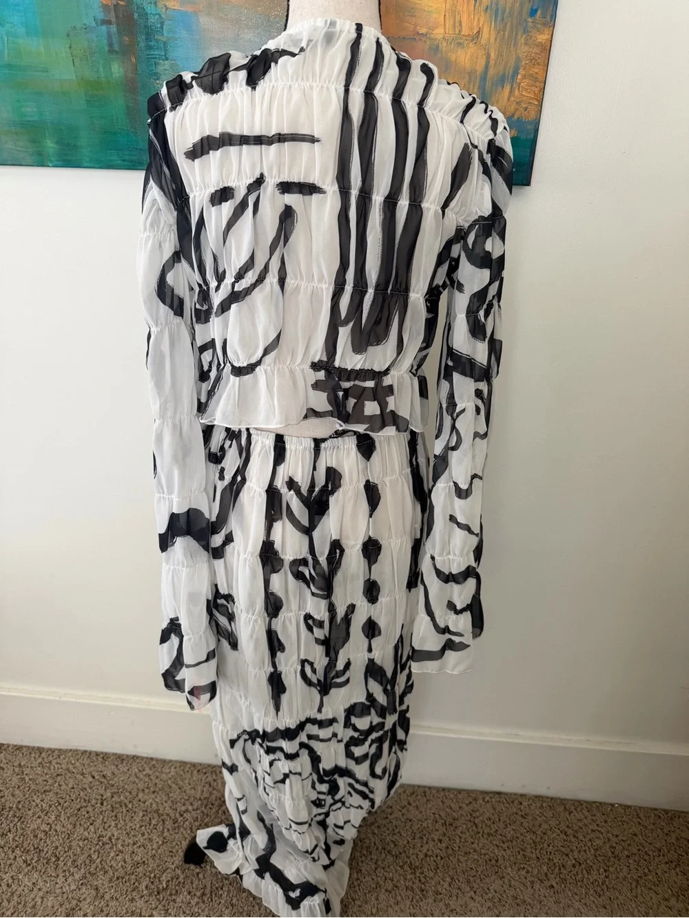 Pretty Little Thing NWT White Monochrome  Sheer Chiffon 2 piece Beach Top Skirt